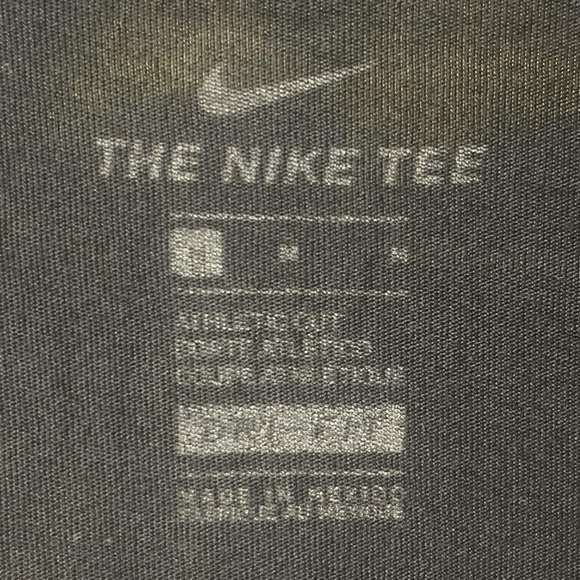 the University of Iowa Hawkeyes crewneck College Sports football casual T-shirt - Picture 5 of 6